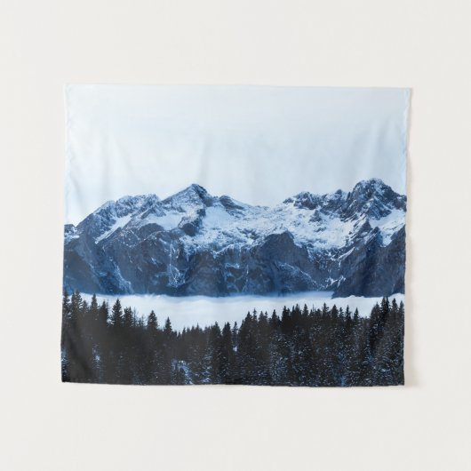 山、トウヒの森と雲 タペストリー (正面(横))