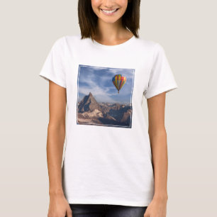 山  熱気球マッターホルンスイスアルプス Tシャツ