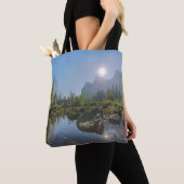 山 El Capitan Yosemite Park (カリフォルニア) トートバッグ (クローズアップ)