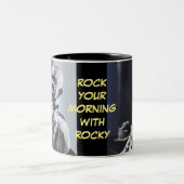 岩が多いのあなたの朝を揺すって下さい ツートーンマグカップ (中央)