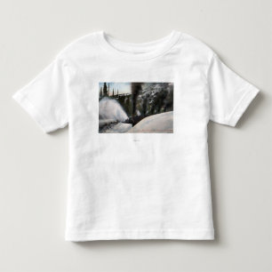 岩が多いの除雪機の鉄道清算トラック トドラーTシャツ