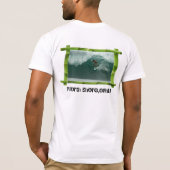 岩が多いポイント、北の海岸、オアフ、ハワイ Tシャツ (裏面)