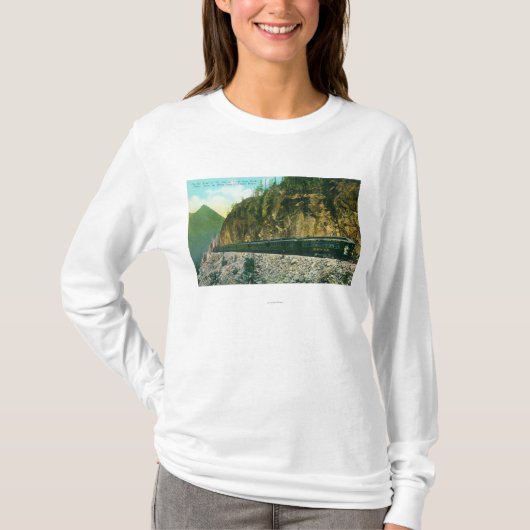 岩が多いポイント、白いパス及びユーコン準州の北の道 Tシャツ (正面)