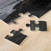 岩が多いCambria、カリフォルニアの日没の海岸線 ジグソーパズル (側面)