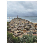 岩が海に出会う場所 – バスティオンポイント クリップボード (裏面)