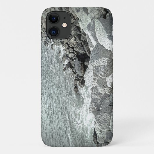 岩だらけの海の海岸の白黒写真 Case-Mate iPhoneケース (裏面)