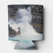 岩に衝突 缶クーラー (裏面)