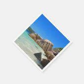 岩に覆われた海岸が美しい熱帯海 スタンダードカクテルナプキン (角)