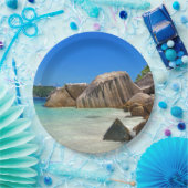 岩に覆われた海岸が美しい熱帯海 ペーパープレート (パーティー)