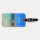 岩に覆われた海岸が美しい熱帯海 ラゲッジタグ (正面横)