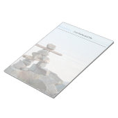 岩のスタッキングアートはビーチで。撮影はHao zhang ノートパッド (アングル)