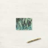 岩の上に不吉な ポストイット (デスク上)