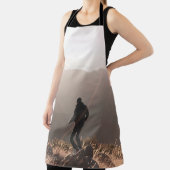 岩の上に立っている人 エプロン (インサイチュ)