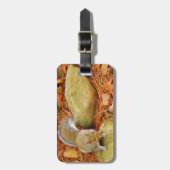 岩の上に茶色のリス ラゲッジタグ (正面縦)