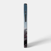 岩の上のオレンジ色の灯台 iPhoneケース (左側面)