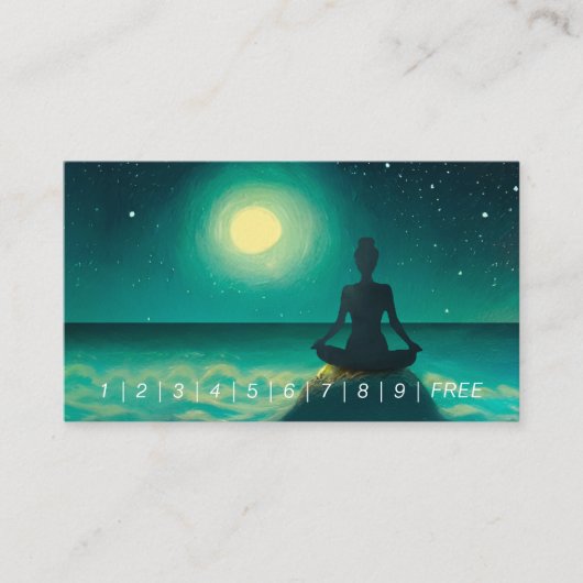 岩の上のヨガ瞑想ポーズ 満月 星 夜 ロイヤリティカード (正面)