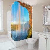 岩の上の滝自然写真の平和 シャワーカーテン (インサイチュ)