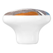 岩の上の美しいハーレクインアヒル セラミックノブ (側面)