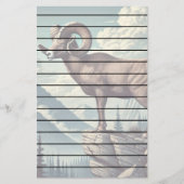 岩の多いアウトクロップの上のヒツジ 便箋 (正面)