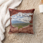 岩の穴を通ってピークを出す クッション (ブランケット)