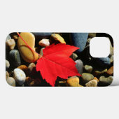 岩の背景のカエデの葉 Case-Mate iPhoneケース (裏面 (横))