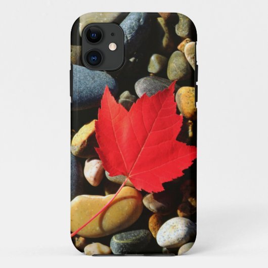 岩の背景のカエデの葉 Case-Mate iPhoneケース (裏面)