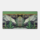 岩の間の野生のムレインのパーソナライズされた花 デスクマット (正面)