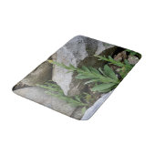 岩の間の野生のムレインの花 バスマット (アングル)