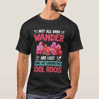 岩を探して歩き回る男の女のおもしろい子 Tシャツ