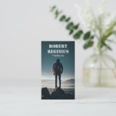 岩運層に立つ人間のリュック 名刺 (スタンド正面)