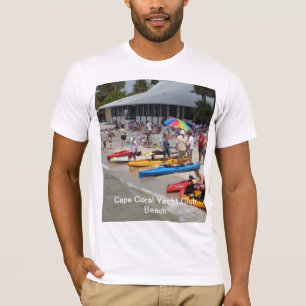 岬の珊瑚のヨットクラブのビーチのTシャツ Tシャツ