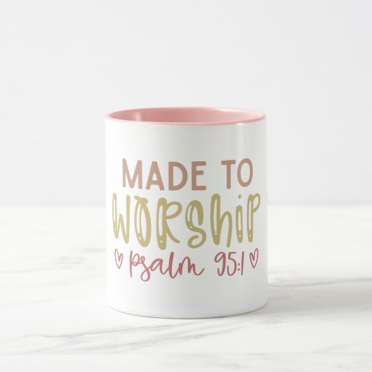 崇拝される マグカップ (中央)