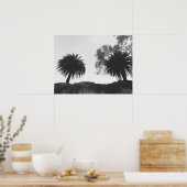 崖の上の白と黒のヤシの木 ポスター (キッチン)