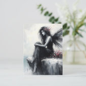 崖の端に座っている黒いドレスの妖精 ポストカード (スタンド正面)