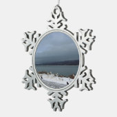 嵐に一緒に勇敢に立ち向かいます スノーフレークピューターオーナメント (右)