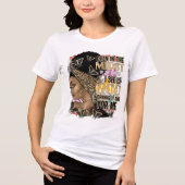 「嵐の中でも神が見える」 – 力を与えられた女性 トライブレンドＴシャツ (正面)