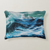 嵐の中の海の中の船 アクセントクッション (正面)