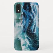 嵐の中の海の中の船 Case-Mate iPhoneケース (裏面)