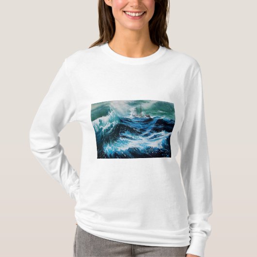 嵐の中の海の中の船 Tシャツ (正面)