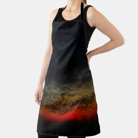嵐の前の夕日 エプロン (インサイチュ)