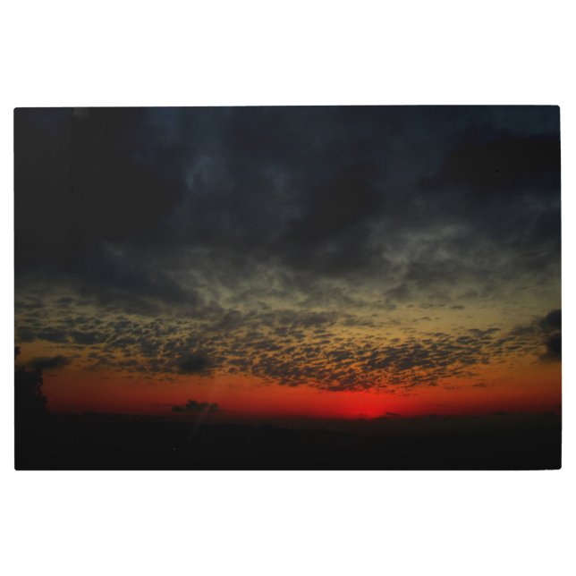 嵐の前の夕日 メタルプリント (正面)