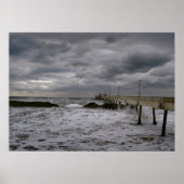嵐の前の桟橋 ポスター (正面)