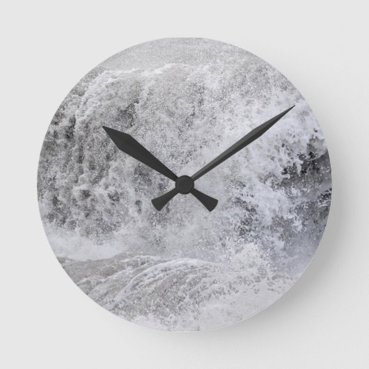 嵐の波が砕ける ラウンド壁時計 (正面)