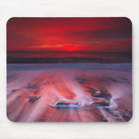 嵐の海上の夜明け マウスパッド (正面)