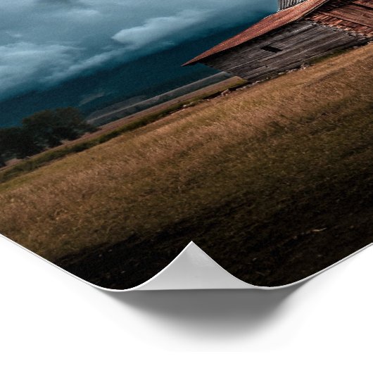 嵐の間の農村部の田舎のキャビン ポスター (角)