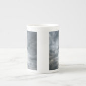 嵐の雲が破れる ボーンチャイナマグカップ (正面)