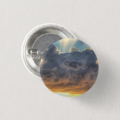 嵐の雲に照らされた夕日 缶バッジ (正面&裏面)