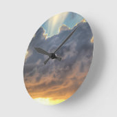 嵐の雲を通した日没の光線 ラウンド壁時計 (傾斜)