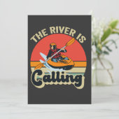 川が呼んでいる 面白い カヤック アウトドア レトロ 招待状 (スタンド正面)