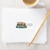 川でチュービングを行うかわいいおもしろいカルマディロス ラベル (インサイチュ)